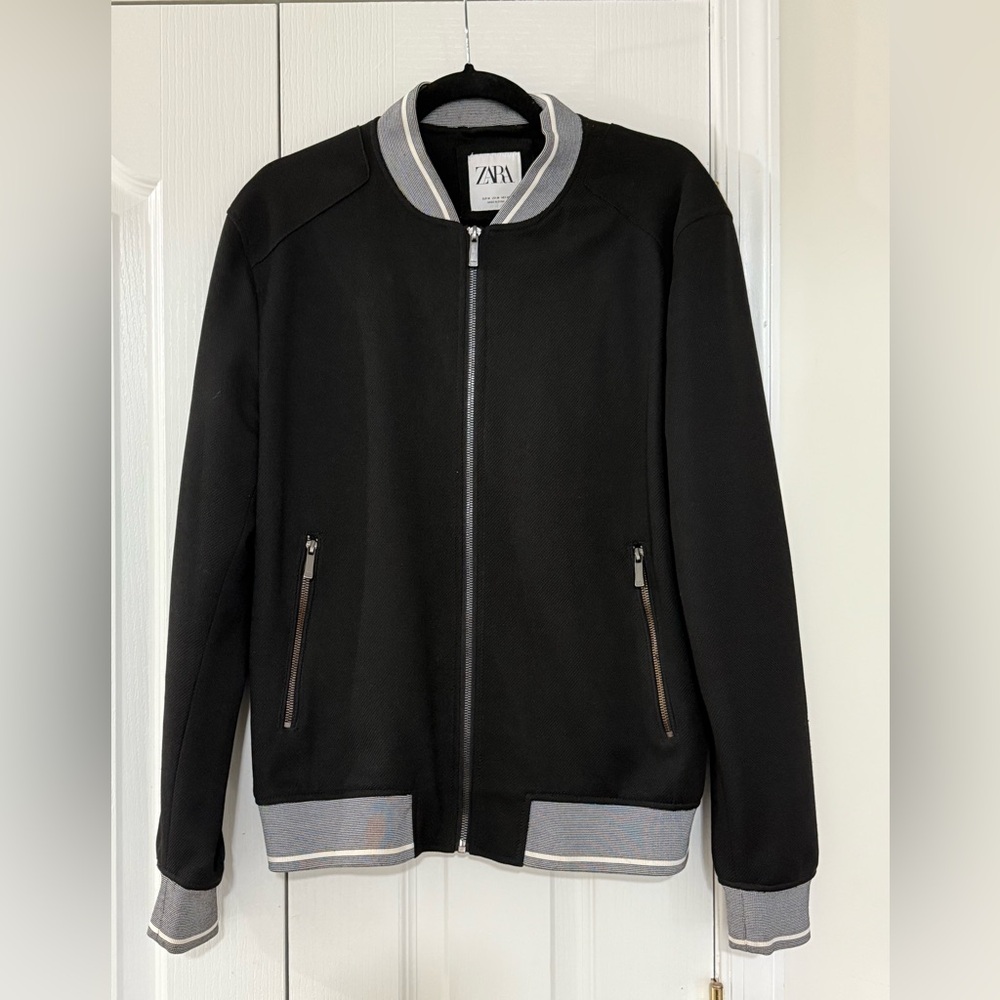 Zara men’s black bomber jacket size M